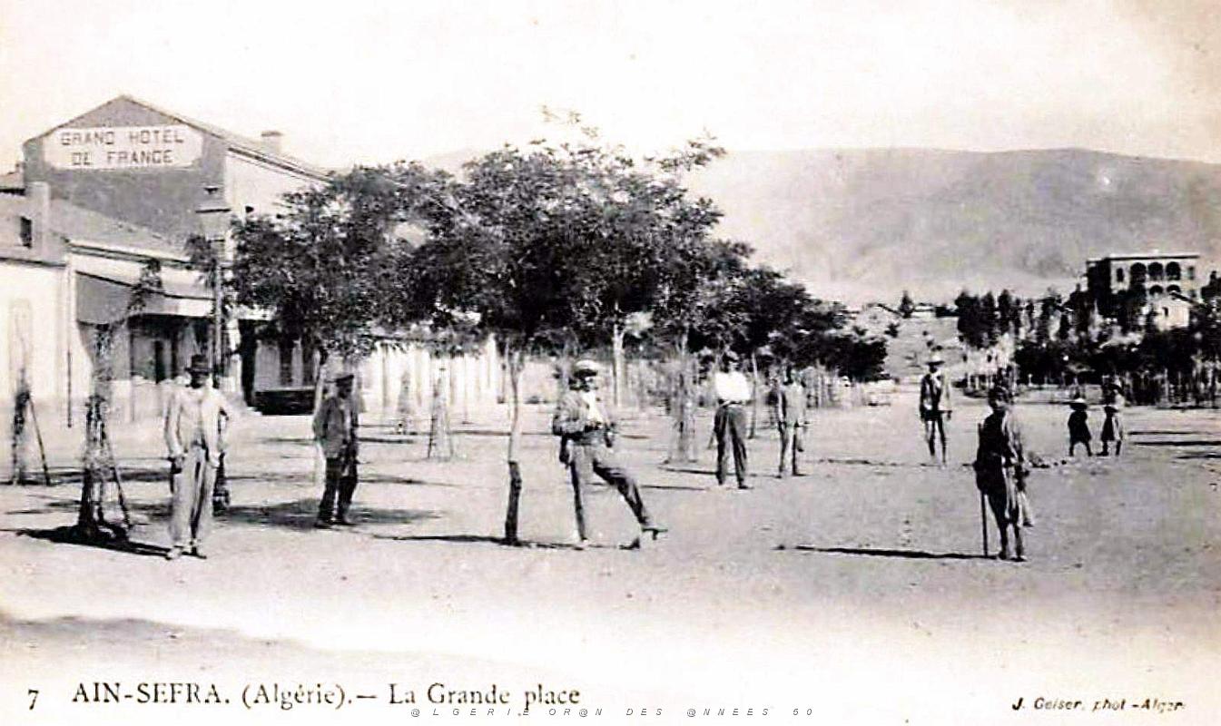 Ain-Sefra - Grande Place.jpg